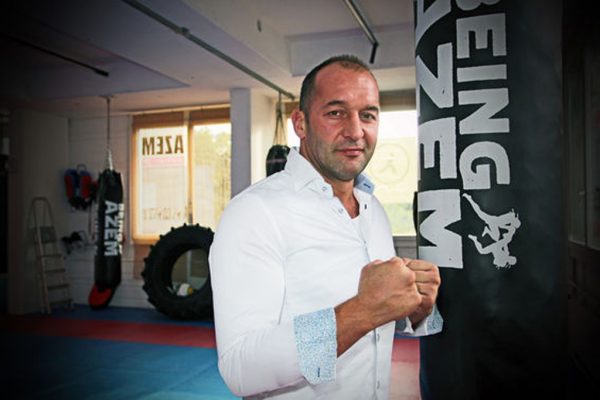 Szenario Raubüberfall: Besser reden statt lauthals schreien