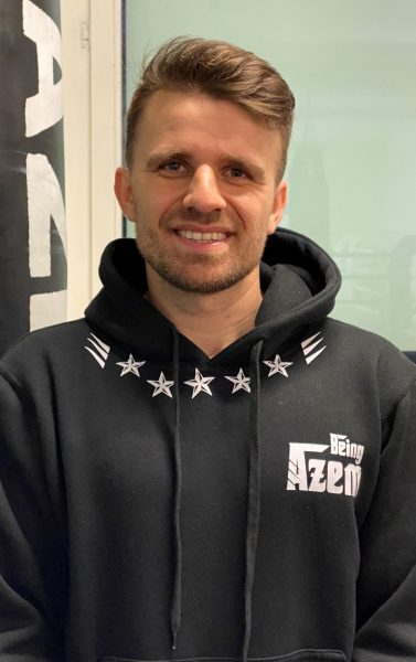 Meriton Ceka als Trainer und Partner im AZEM Kampfsport.