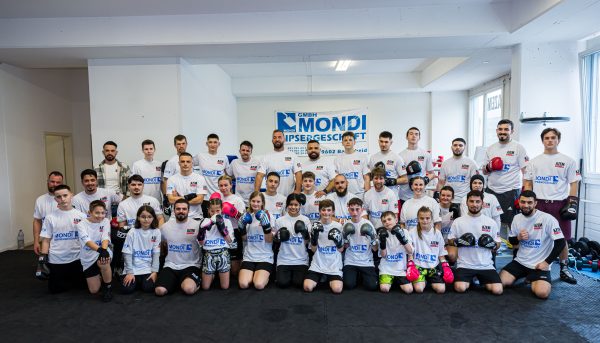 Azem Kampfsport in Winterthur und Wil bietet Boxen, Thaiboxen und Kickboxen an