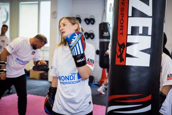 Azem Kampfsport in Winterthur und Wil bietet Boxen, Thaiboxen und Kickboxen an