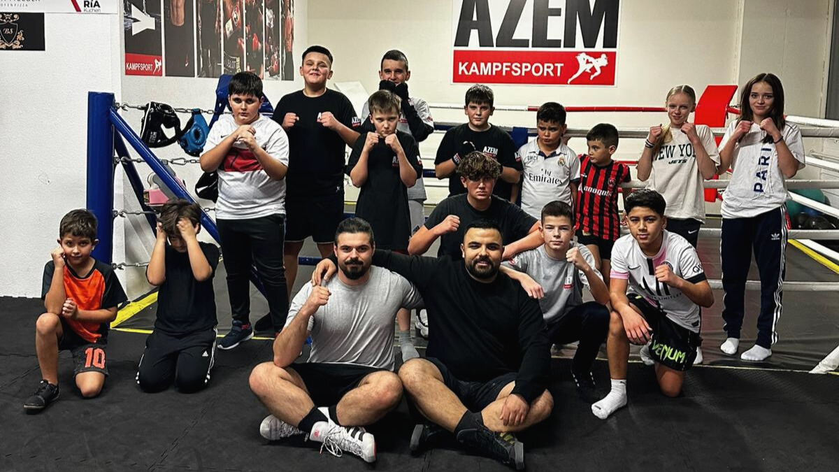 Gruppentraining Kinder Kickboxen bei AZEM Kampfsport – Bild 3